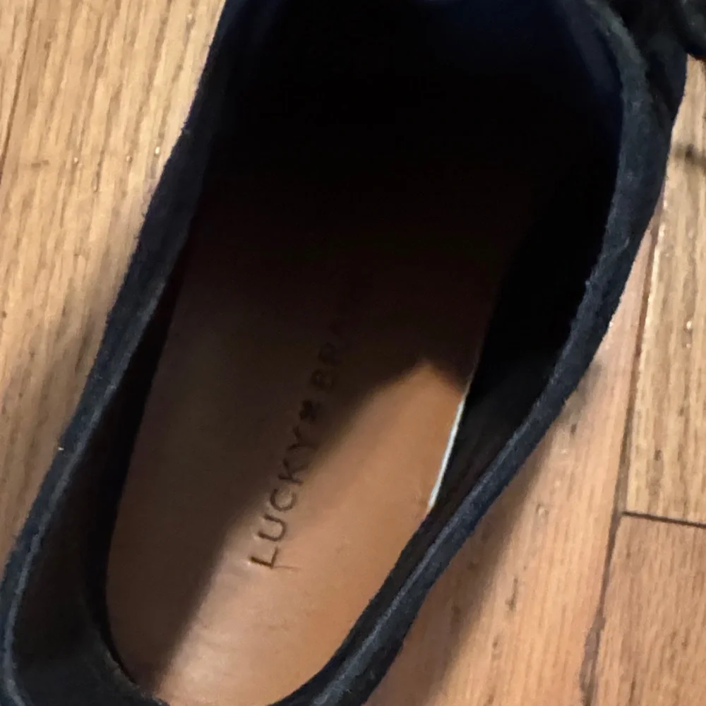 Black Shoes - Picture 5 of 12